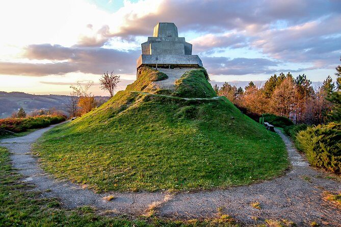 Banja Luka City Tour & A magical journey on Dayak boat - Banj Brdo hill viewpoint: the 431 m orientation moment
