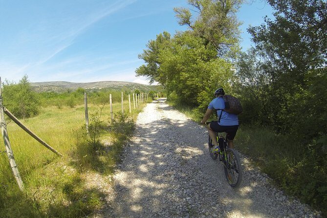 Biking in Mostar ,Ćiro trail Mostar-Čapljina - Pickup, minivan comfort, and why the start matters
