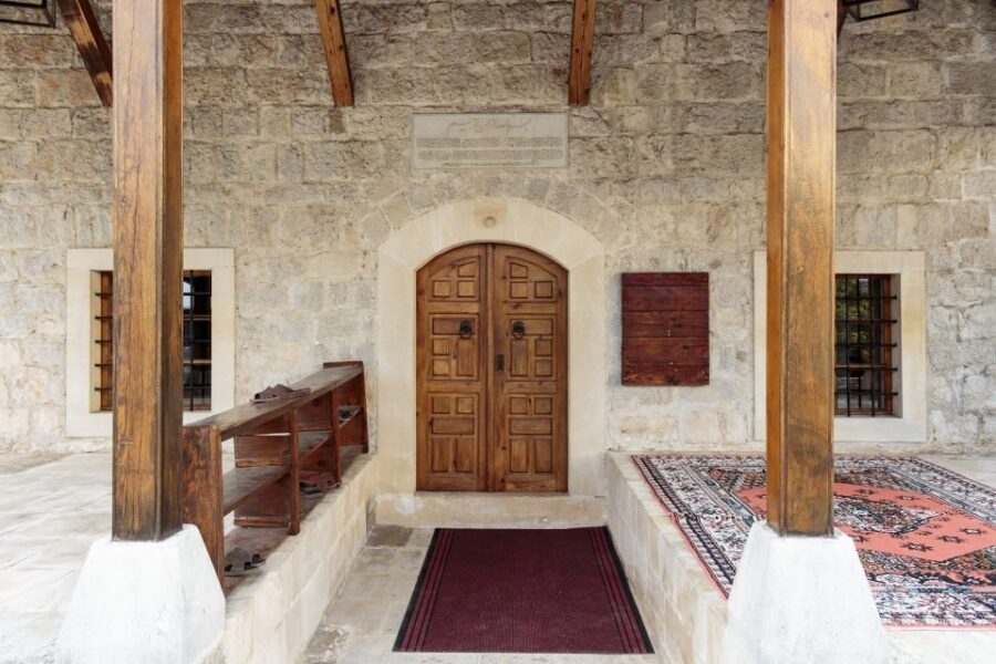 From Makarska Riviera: Day Trip to Mostar - Weather and Bus Comfort: Plan Like You’re Going Over a Long Day