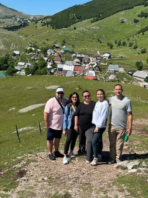 From Sarajevo: Private Lukomir Village 4x4 Safari - Arriving in Lukomir: Houses, Peace, and Photo-Friendly Time