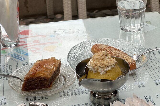 Half-Day Grbavica Food Tour in a Small Group - Stop 5: Aleja Lipa and the classic-restaurant specialty