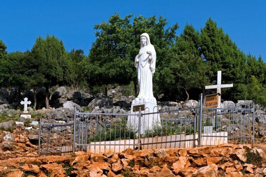 Međugorje and Apparation Hill Private Tour From Dubrovnik - St James Church service: your choice, your pace