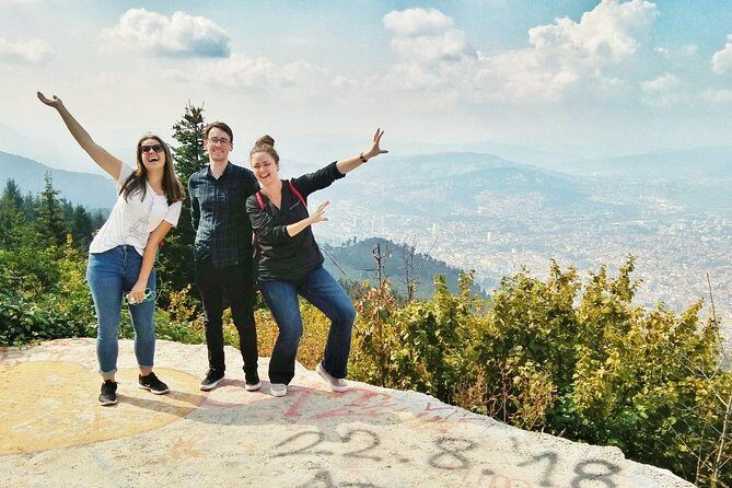 Sarajevo 1425 days under the siege - War Tour - Stop 1: Sarajevo War Tunnel and the museum film