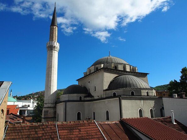 Sarajevo: 2 Hours Old Town Walking Tour With Local Guide - The walk starts at Meet Bosnia Tours, right where the action begins