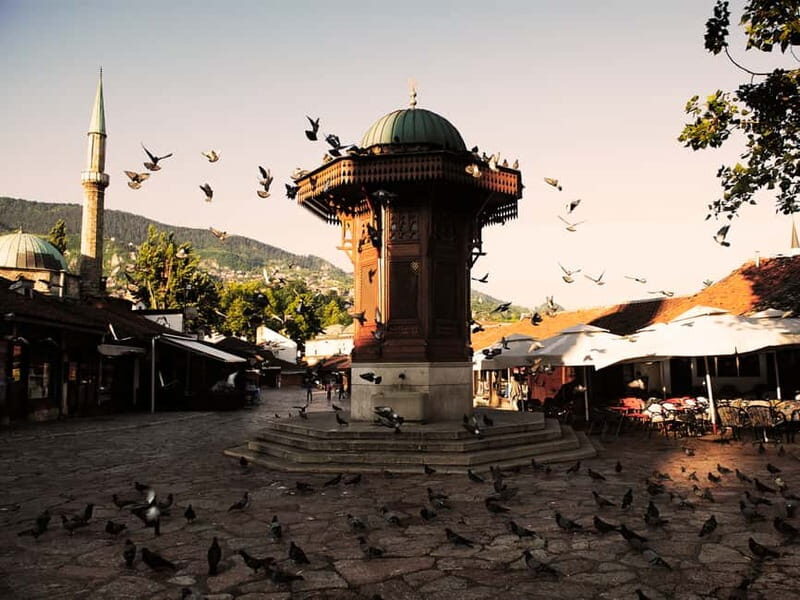 Sarajevo: Grand Walking Tour Through Time and Cultures - Latin Bridge: the World War I start point, explained at street level