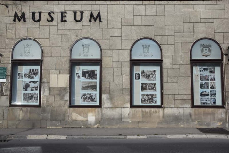 Sarajevo: Grand Walking Tour Through Time and Cultures - Sarajevo Brewery, City Hall, and the House of Spite: architecture with opinions