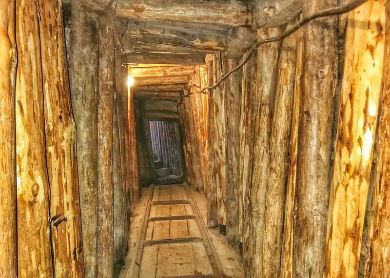 Sarajevo: Guided City Highlights Tour with Sarajevo Tunnel - Getting Oriented in Old Town: Market Hall and Landmark Pass-Bys