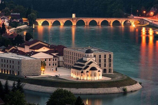 Sarajevo to/from Belgrade UNESCO Transfer Day Tour (Fees Incl.) - Andrićgrad + a boat cruise on the green Drina