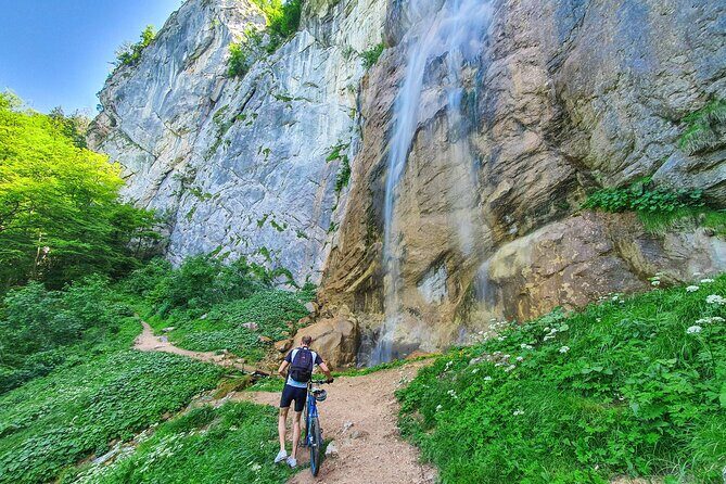 Skakavac Waterfall Mountain Biking Tour from Sarajevo MTB - Picnic lunch at the waterfall base: why it’s more than a break