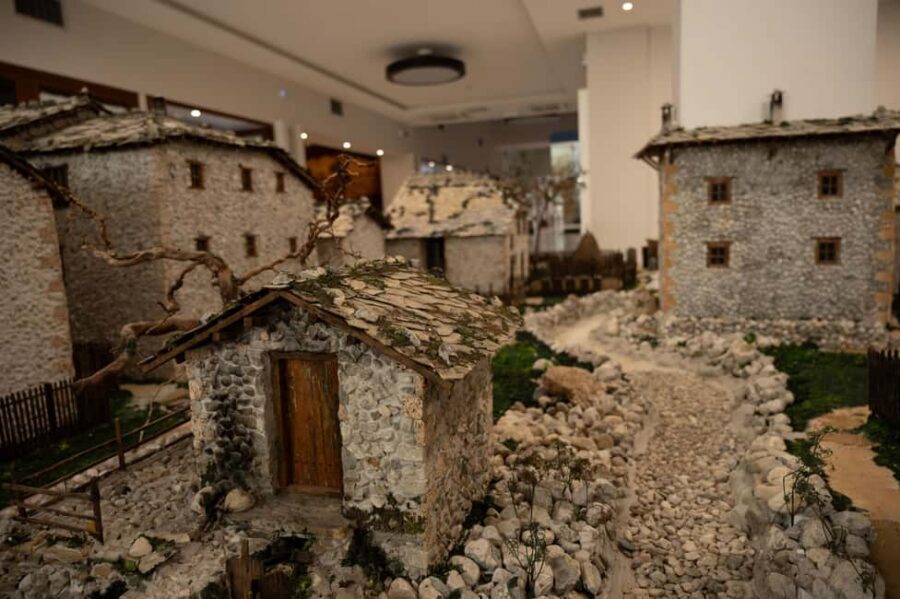 Split/Trogir: Mostar and Medjugorje Tour with Wine Tasting - Wine Tasting in Mostar: A Simple Stop With Real Flavor