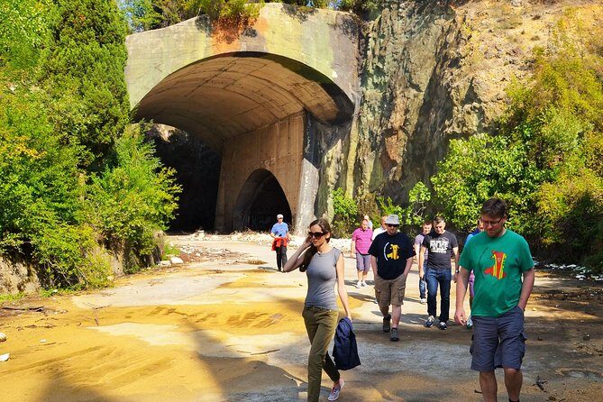 The Death of Yugoslavia Tour in Mostar - The 5:00 pm meet-up at iHouse Travel and how the tour flows