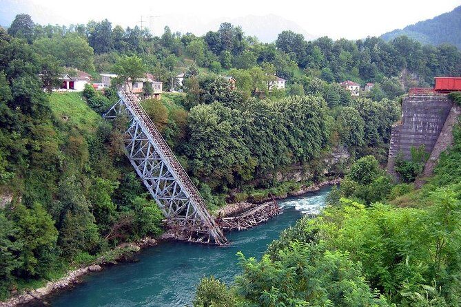 Transfer from Sarajevo to Kotor+Herzegovina tour - Getting picked up in Sarajevo: the day starts at your door