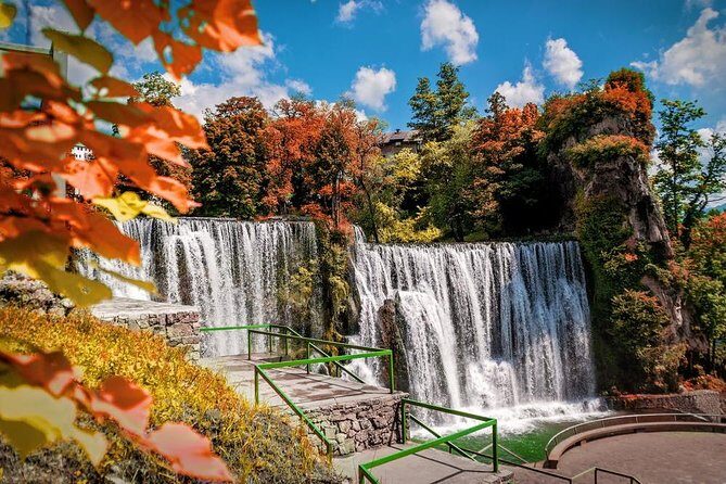 Travnik, Jajce & Pliva Lakes Day Tour From Sarajevo (fees Incl.) - The scenic drive toward Jajce: central Bosnia in motion